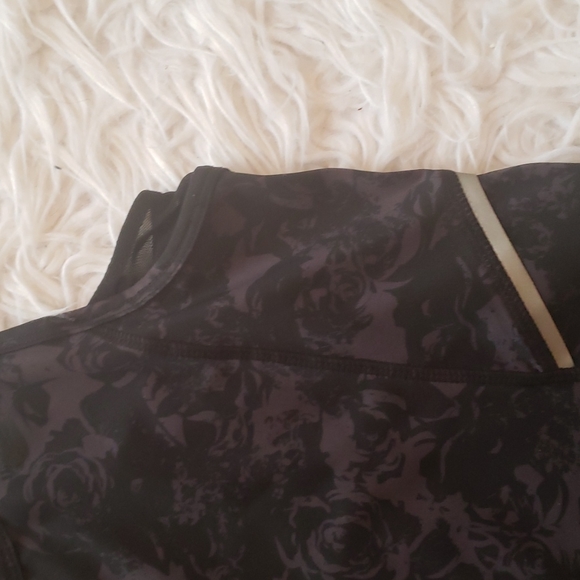 Hyba Activewear top - Picture 5 of 7